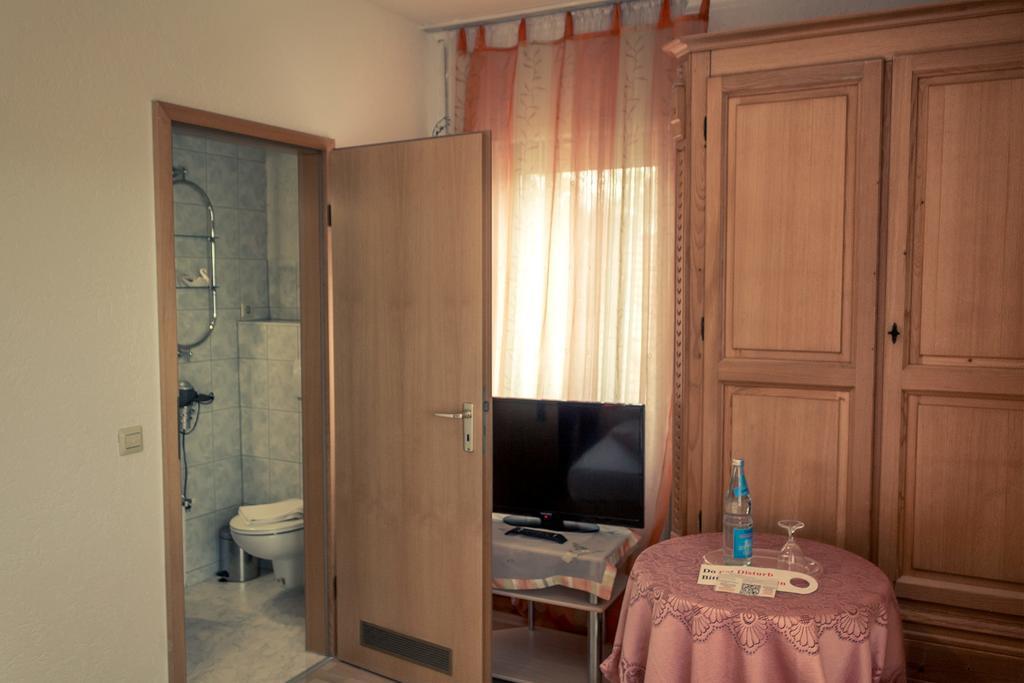 Hotel Adler Aichelberg  Cameră foto