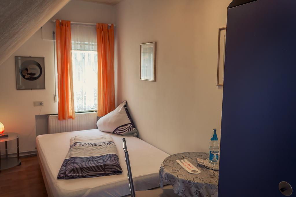 Hotel Adler Aichelberg  Cameră foto