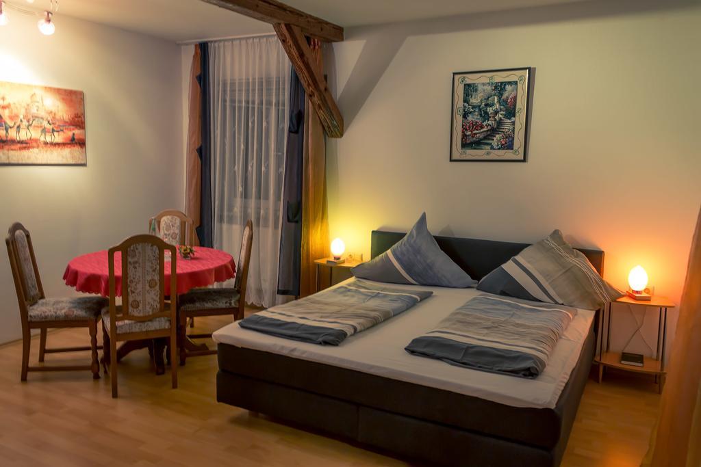 Hotel Adler Aichelberg  Cameră foto